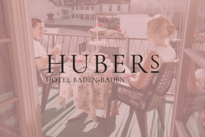 <strong>Hotel Deutscher Kaiser wird das HUBERs.<span>Hotel HUBERs</span></strong><i>→</i>